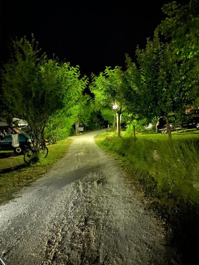 קסטלאנטה Camping Calme Et Nature מראה חיצוני תמונה